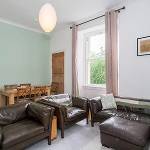 Pass The Keys Renovated 2bed Flat In Quiet Area Near The Meadows Apartment