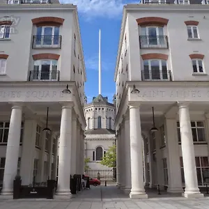 https://saint-annes-square-luxury-one-bedroom-apartment-belfast.belfasthotelsireland.com